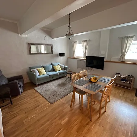 Kivivete Apartment